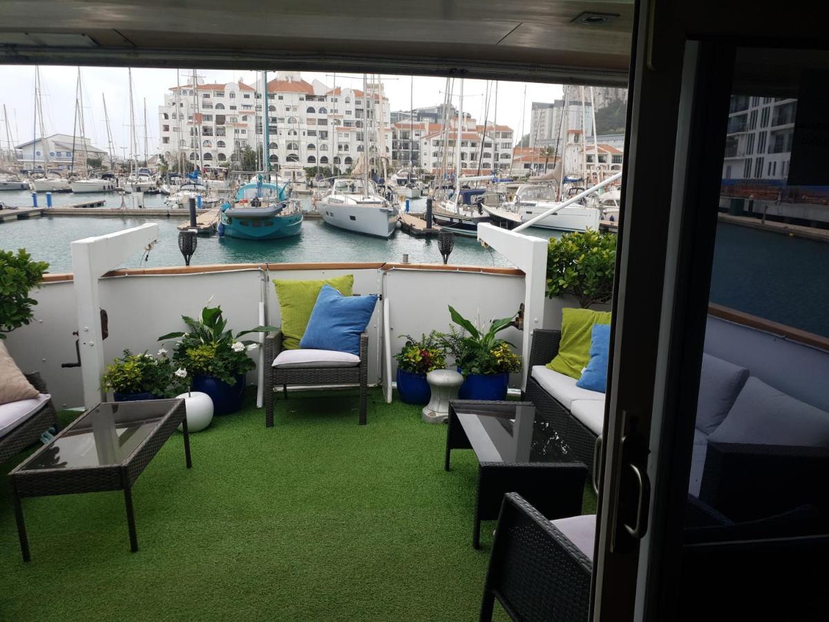 Jasmine Coral Jay Boutique Boatel Ocean Village Gibraltar Exteriör bild