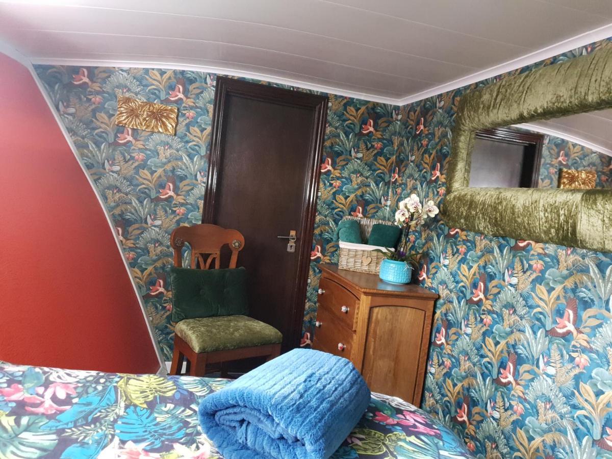 Jasmine Coral Jay Boutique Boatel Ocean Village Gibraltar Exteriör bild