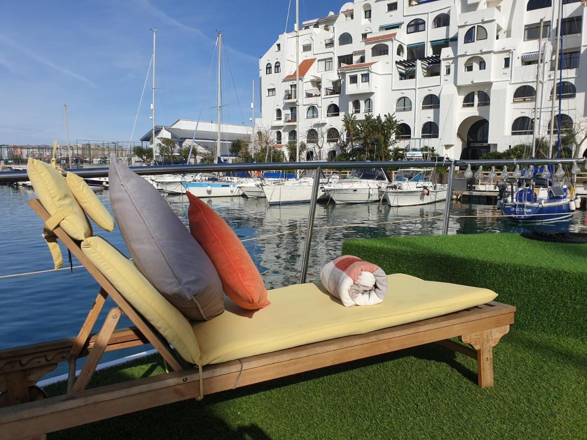 Jasmine Coral Jay Boutique Boatel Ocean Village Gibraltar Exteriör bild